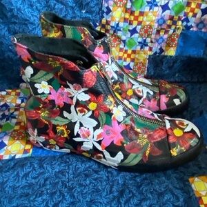 Converse x PatBo Women's Chuck Taylor All Star Shroud High 5.5